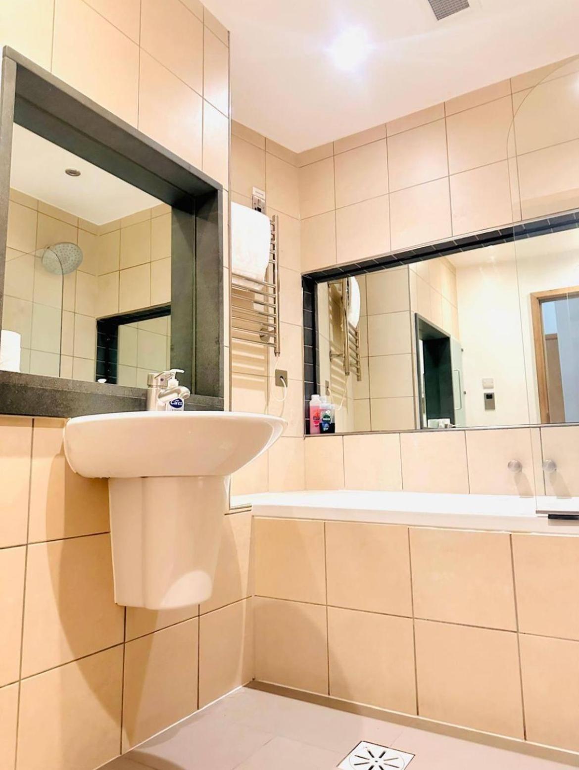 High Apartment In St James-Piccadilly Cov10 Londra Esterno foto